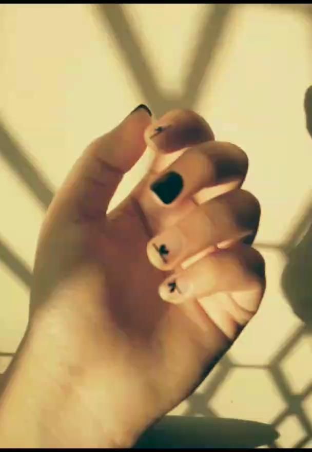 Valentine nail art